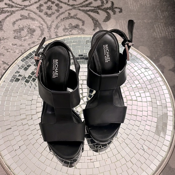 Michael Kors platform sandals - Picture 6 of 6